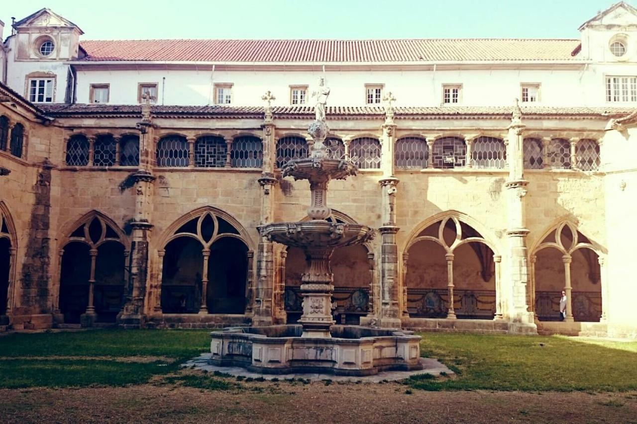 T1 Amplo E Repleto De Luz Junto A Pc Do Comercio - Self Check In Coimbra Bagian luar foto